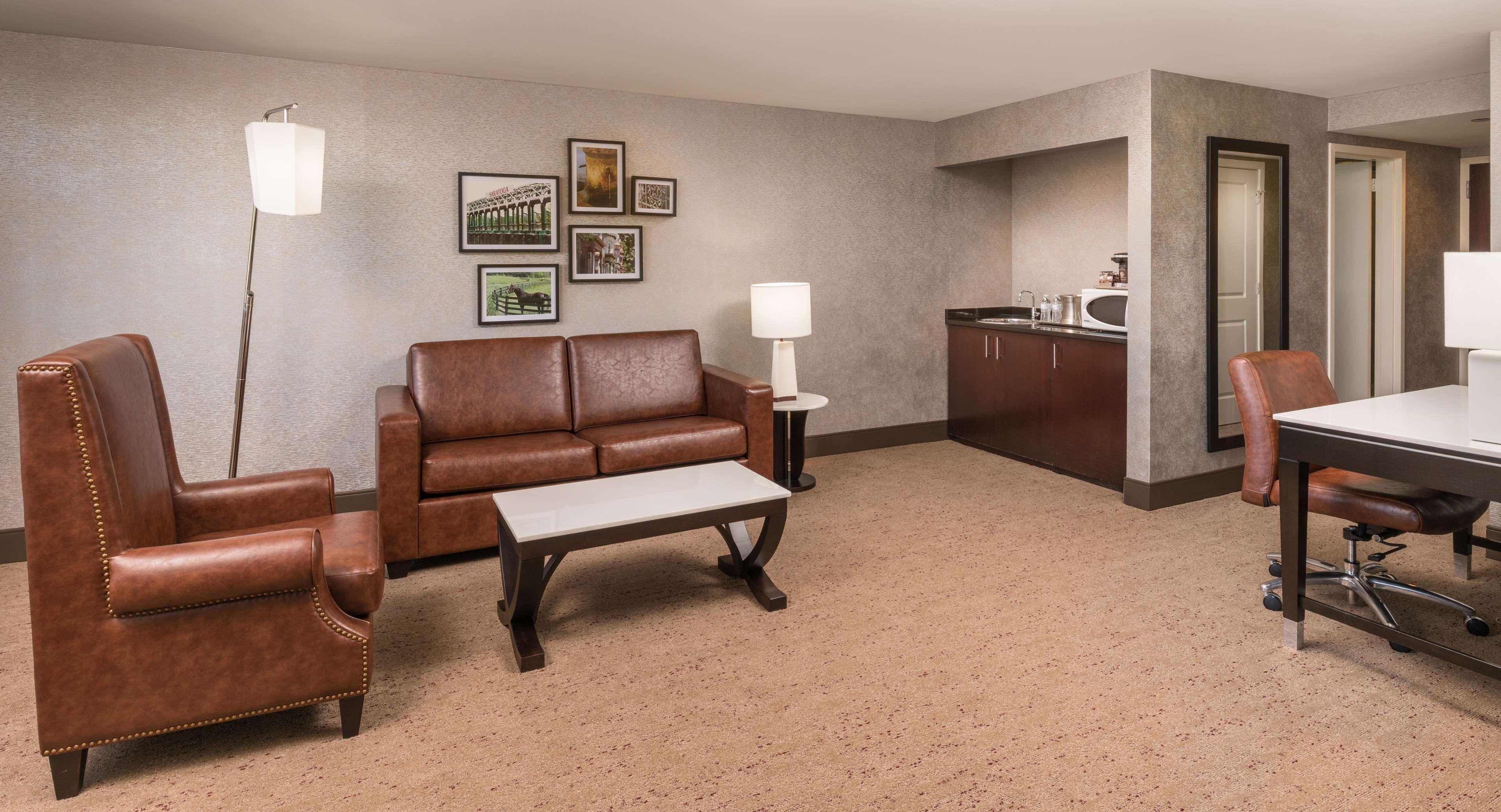 The Saratoga Hilton Hotel Саратога Спрингс Екстериор снимка