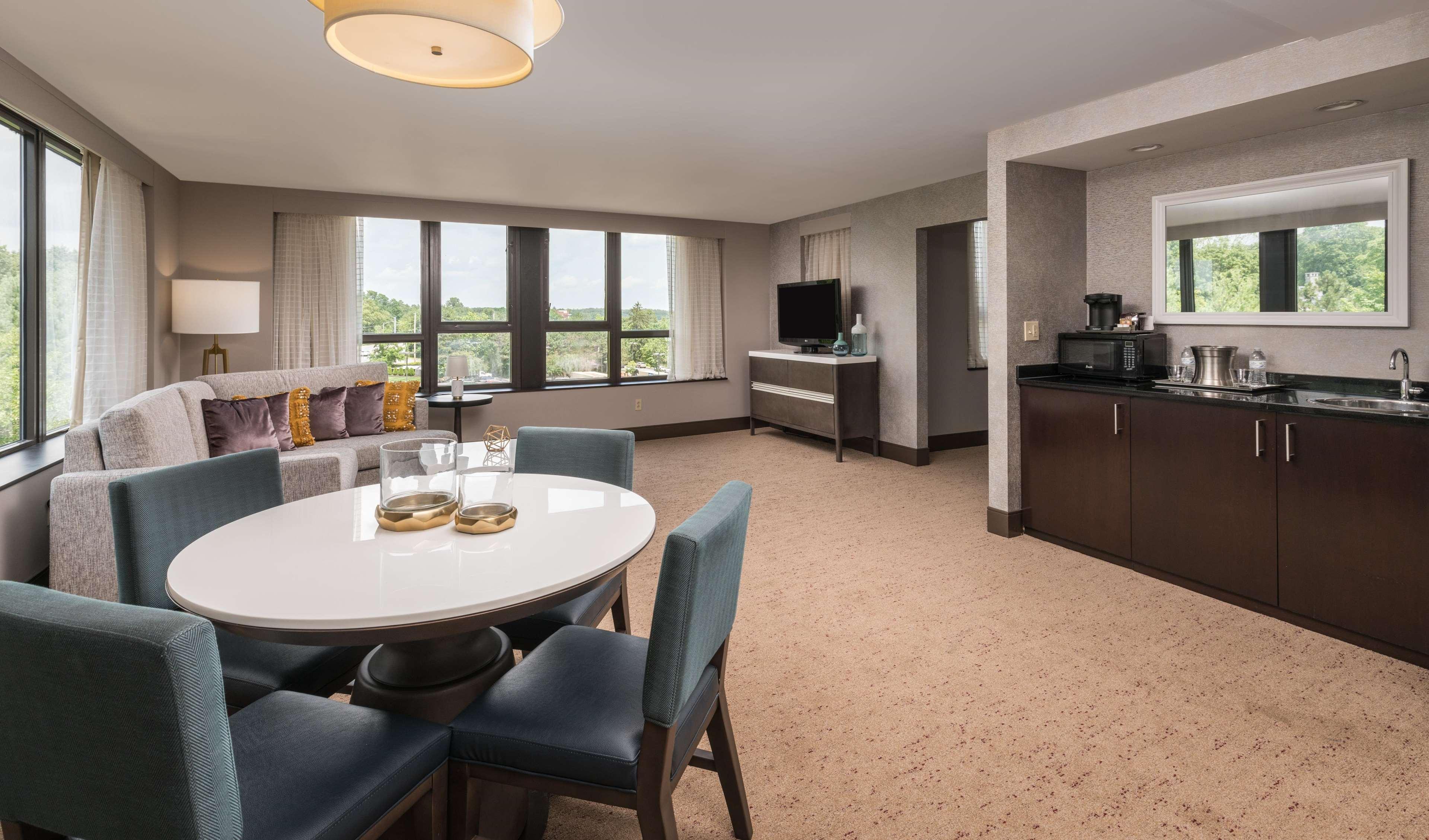 The Saratoga Hilton Hotel Саратога Спрингс Екстериор снимка
