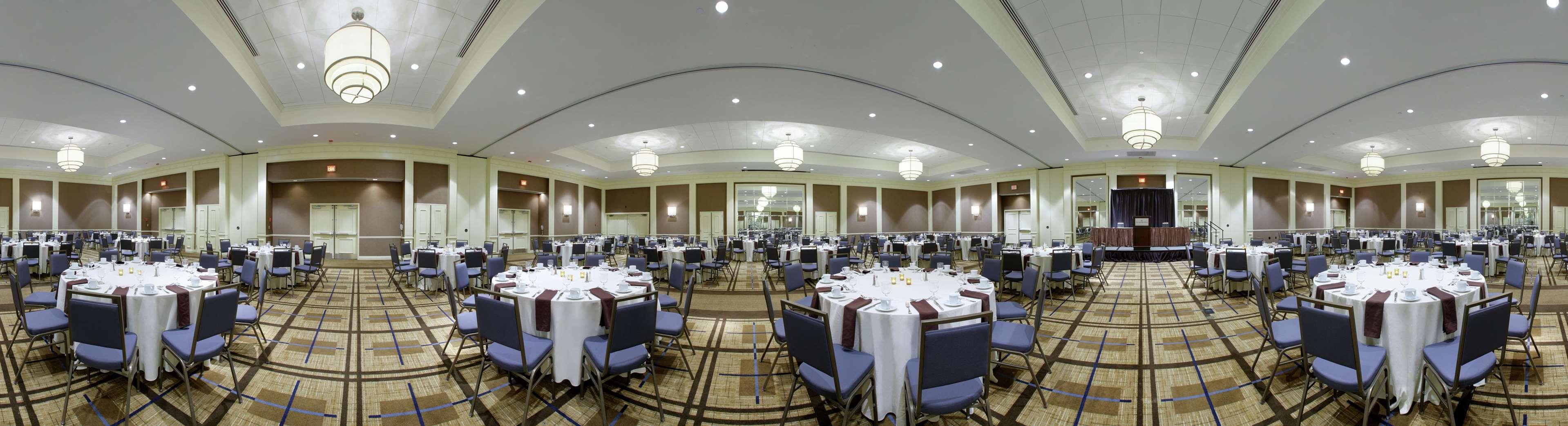 The Saratoga Hilton Hotel Саратога Спрингс Ресторант снимка