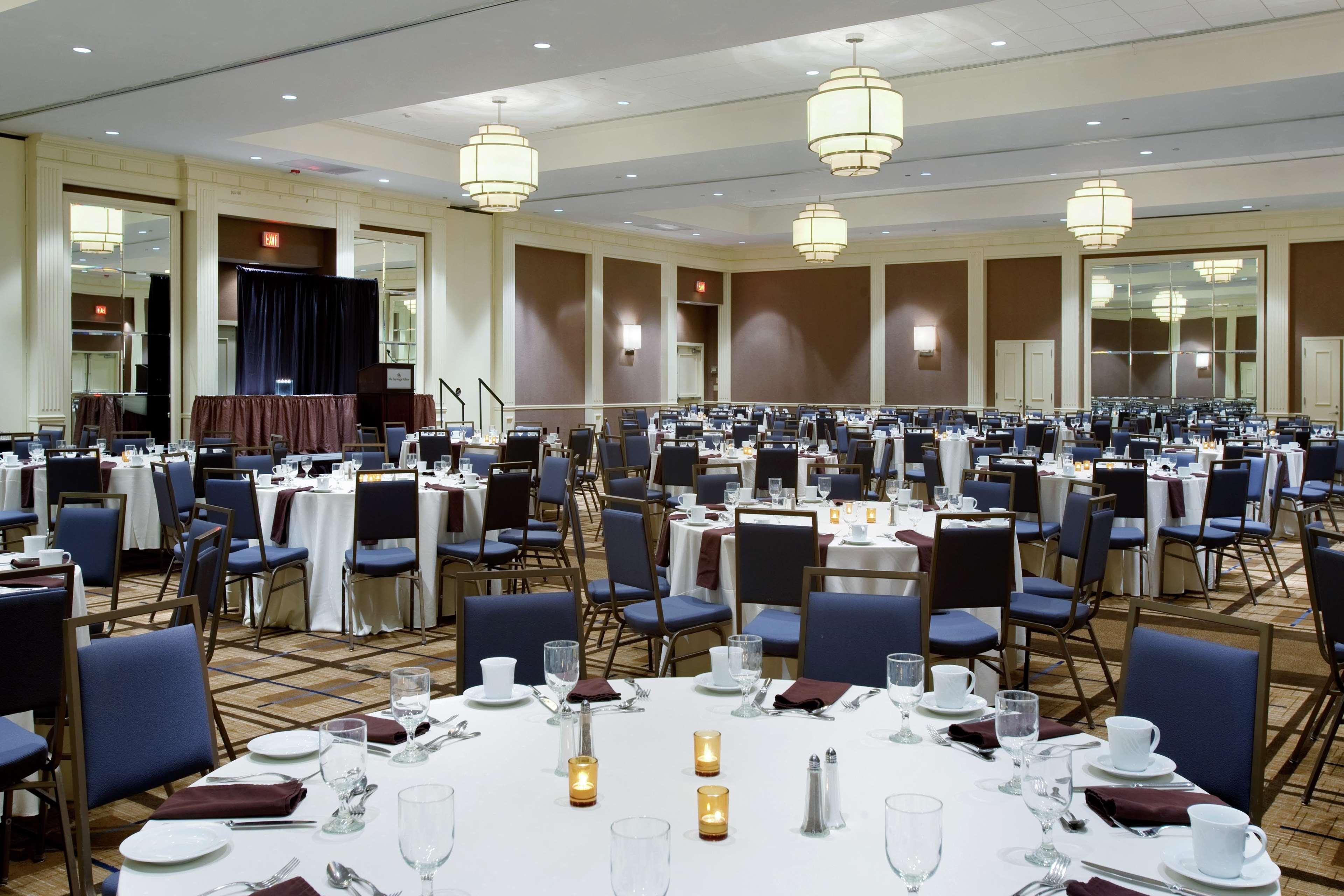 The Saratoga Hilton Hotel Саратога Спрингс Екстериор снимка