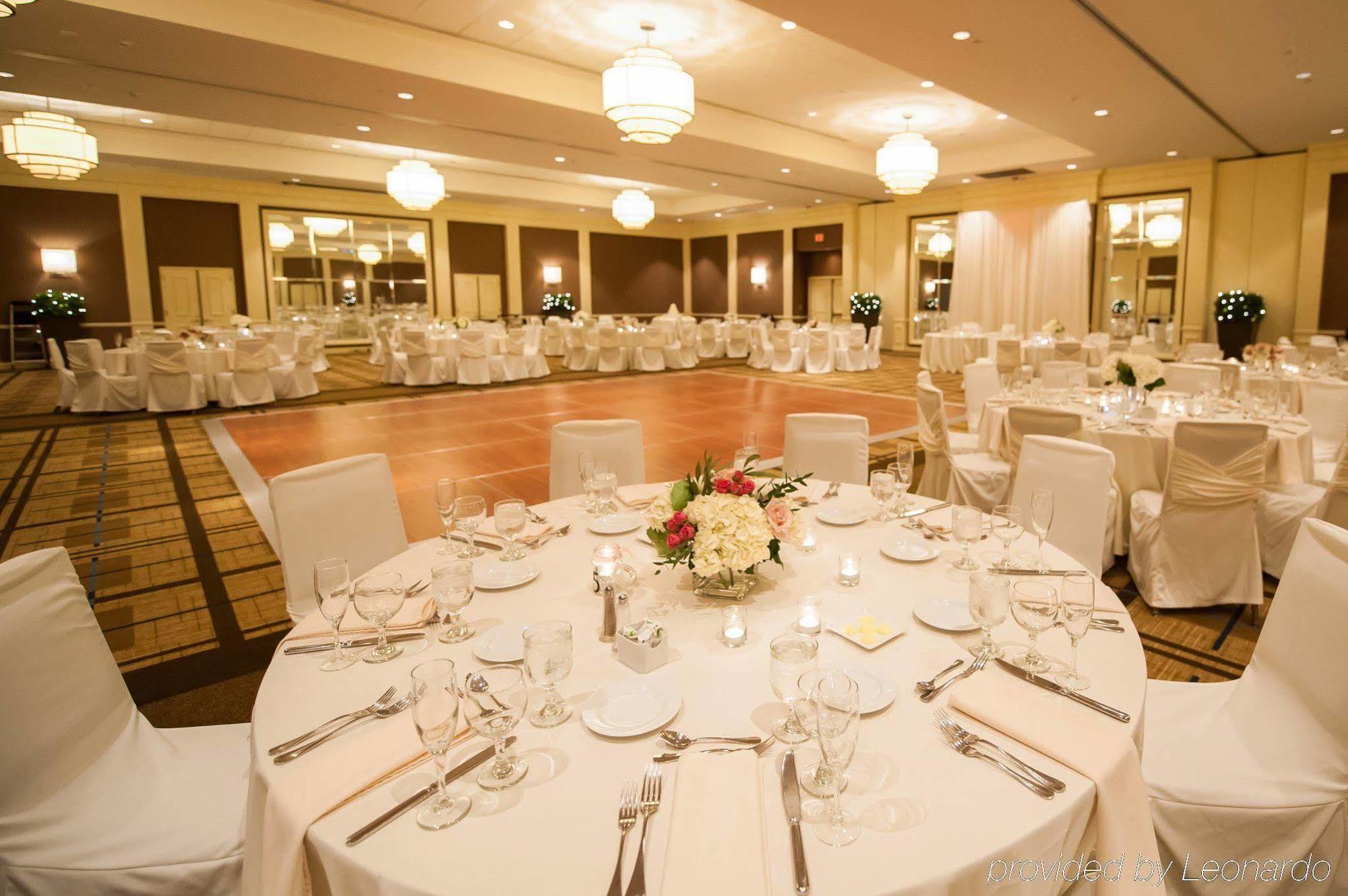 The Saratoga Hilton Hotel Саратога Спрингс Ресторант снимка